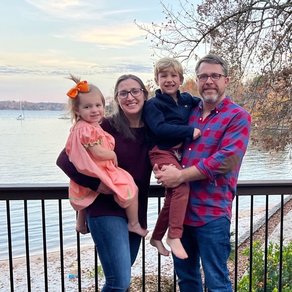 Meet your Posher, Lindsey - Picture 1 of 1